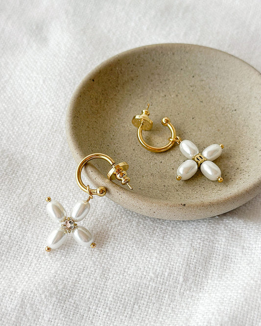 Chaleur Pearl Cross Earrings
